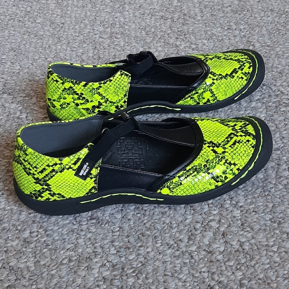 New Muk Luk Sport Lime-green Shoes